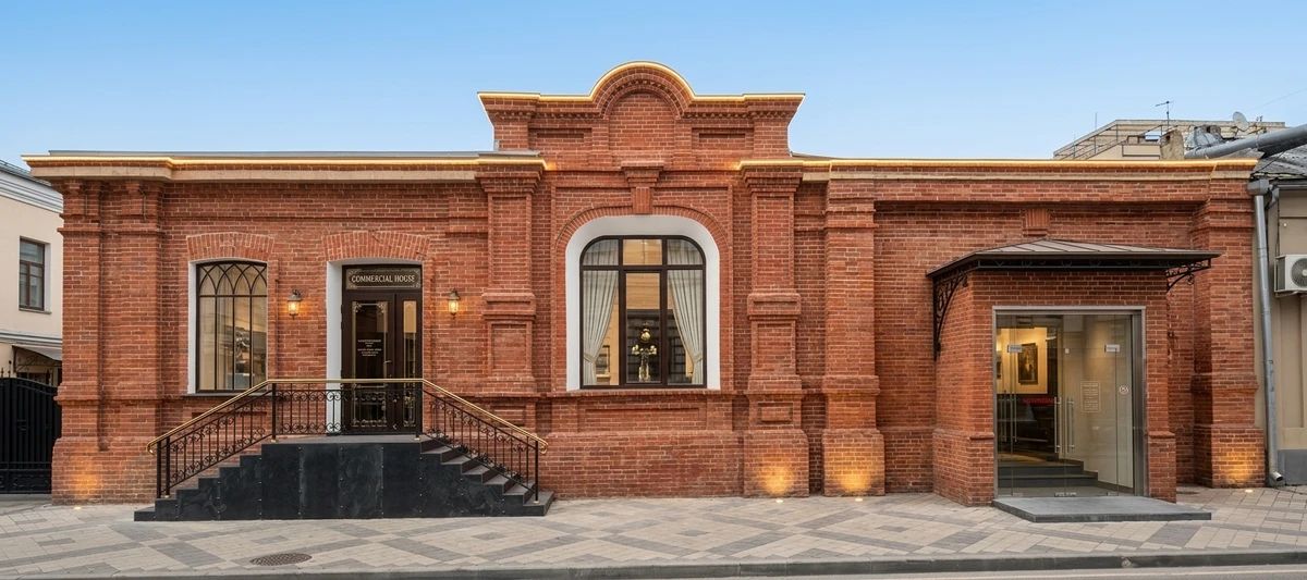 Дизайн фасада в стиле Классический — фото фасада от нейросети AI Facade